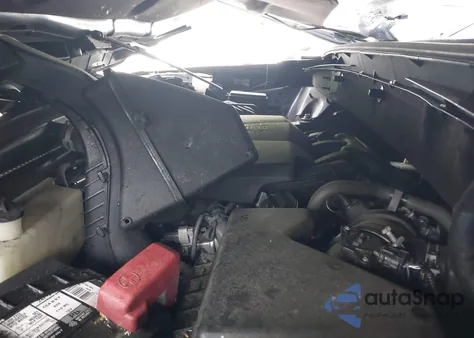 2019 Toyota Highlander Le из США, поврежденный, VIN 5TDBZRFH7KS952896